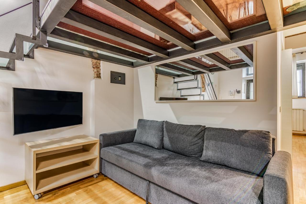 Ferrari Apartment Милан Экстерьер фото